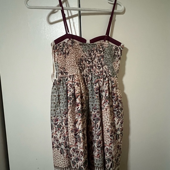 Ladies extra small summer dress. - Picture 2 of 3